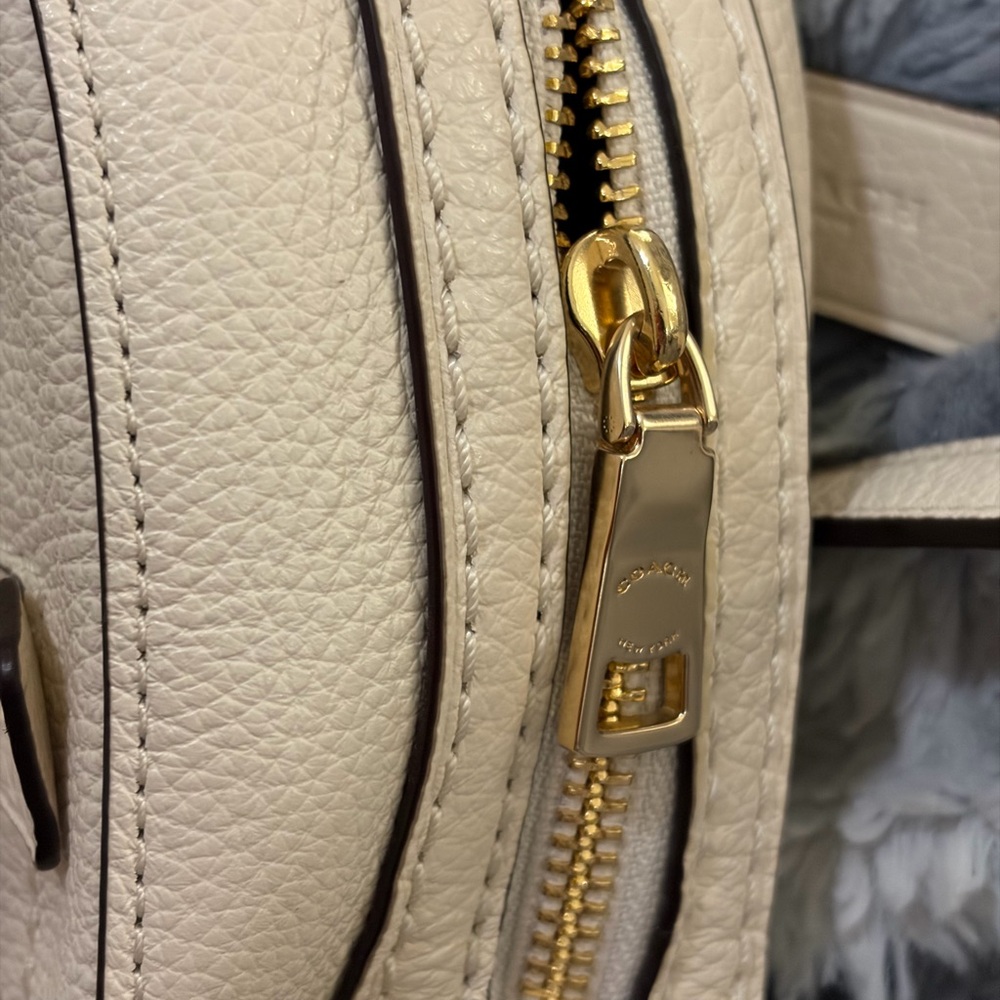 Coach Off-White Leather Backpack - Picture 8 of 10